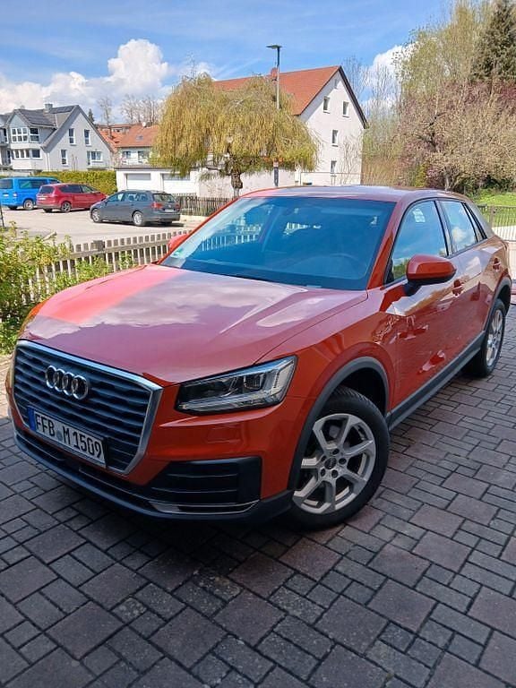 Usata Audi Q2 Design 116 CV (85 kW) 2017 Arancione SUV