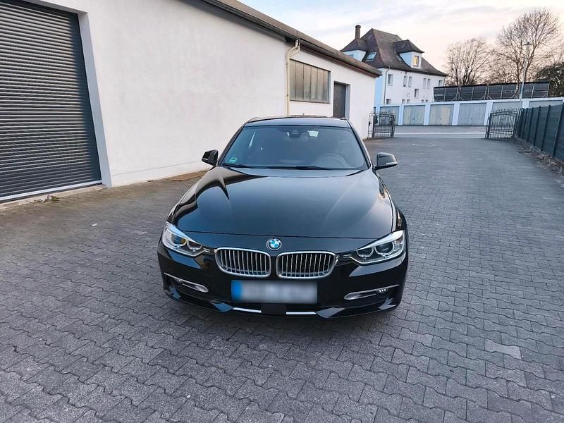 Gebraucht BMW 320 184 PS (135 kW) 2015 Schwarz Kombi