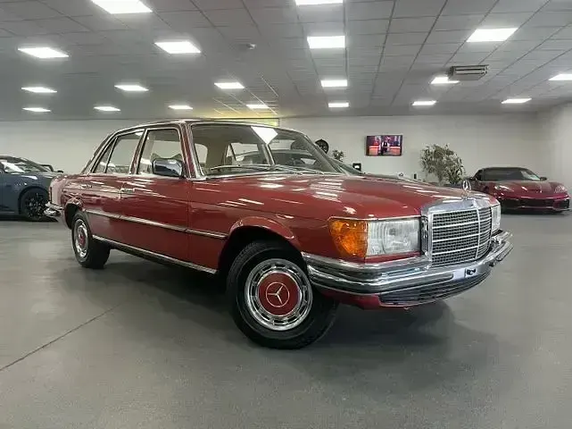 Gebraucht Mercedes 280 SE 177 PS (130 kW) 1976 Rot Limousine