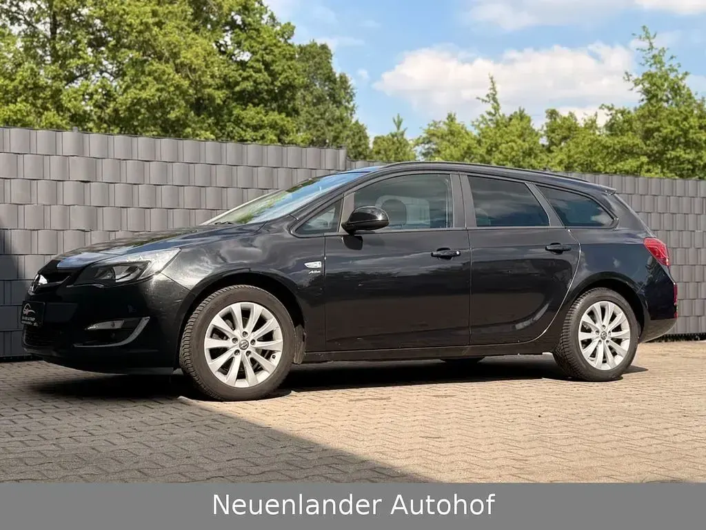 Gebraucht Opel Astra Active 131 PS (96 kW) 2013 Schwarz Kombi
