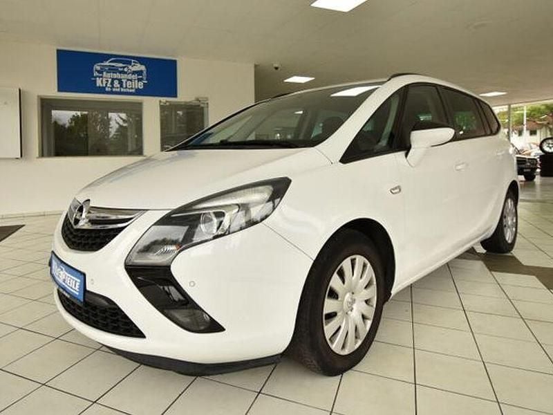 Weiß Gebraucht 2013 Opel Zafira Tourer Edition Van / Kleinbus | 4.480 € (Fairer Preis) - Bild 1/4