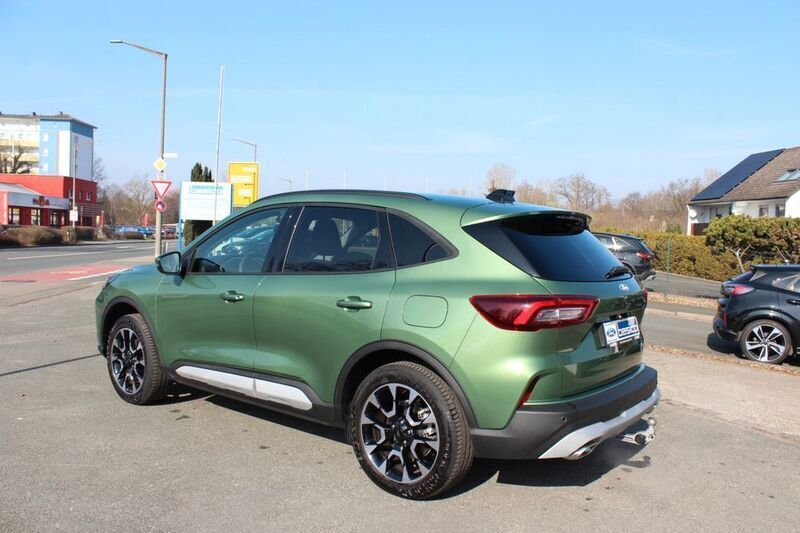 Gebraucht Ford Kuga Active 182 PS (133 kW) 2024 Bursting green SUV