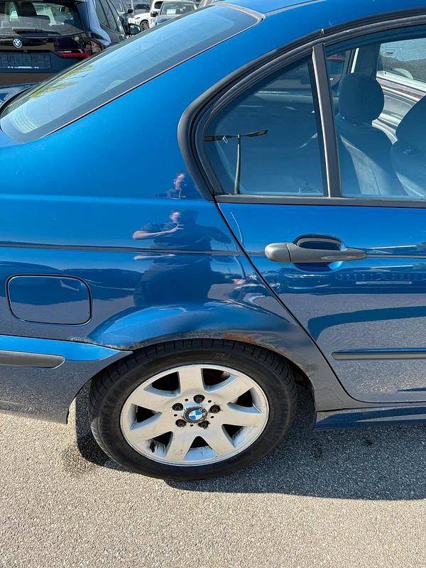 Occasion BMW 320 150 ch (110 kW) 2002 Bleue Berline
