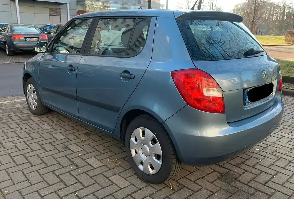 Gebraucht Skoda Fabia Style 60 PS (44 kW) 2010 Limousine
