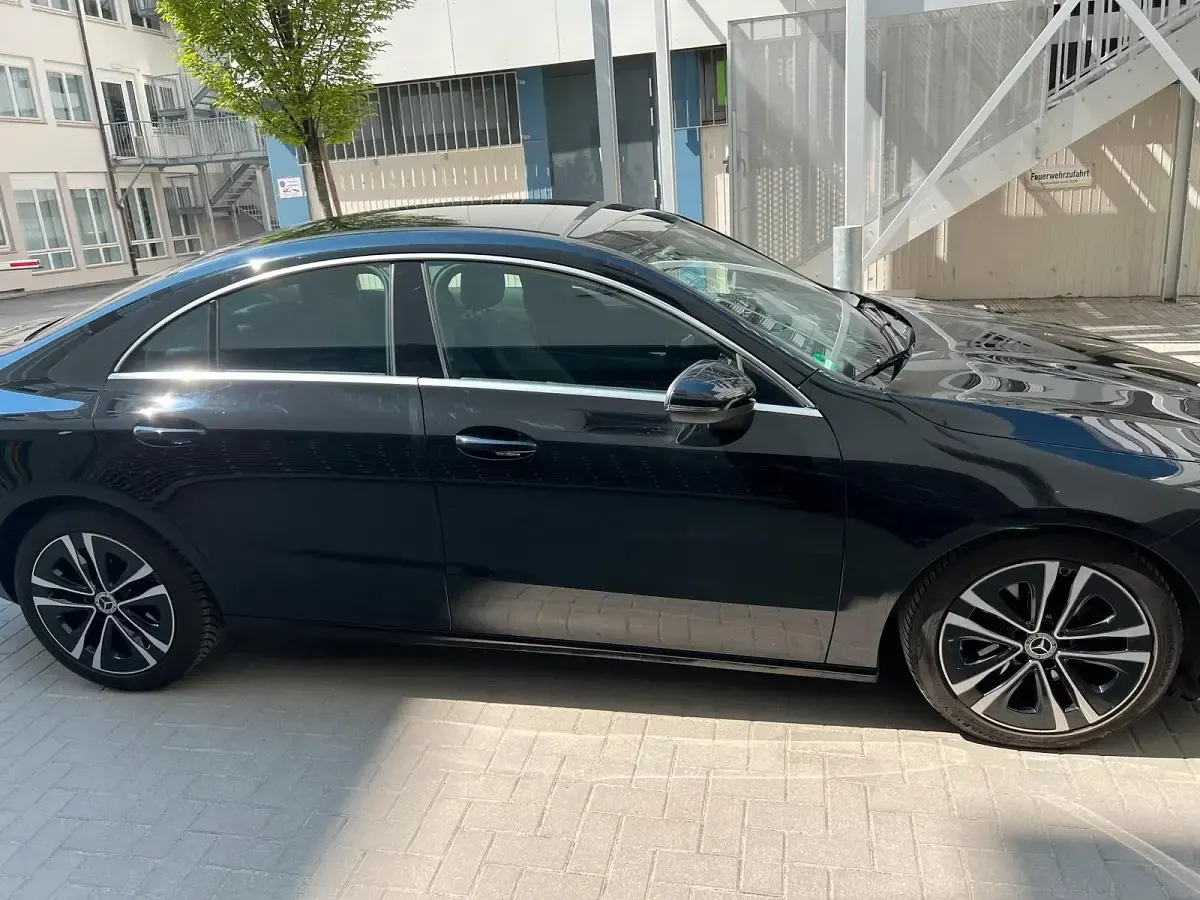 Gebraucht Mercedes CLA200 Progressive 163 PS (119 kW) 2023 Schwarz Coupé