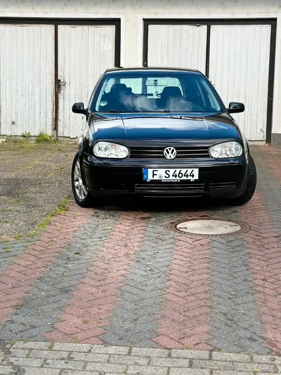 Gebraucht VW Golf IV 101 PS (74 kW) 2004 Schwarz Kleinwagen