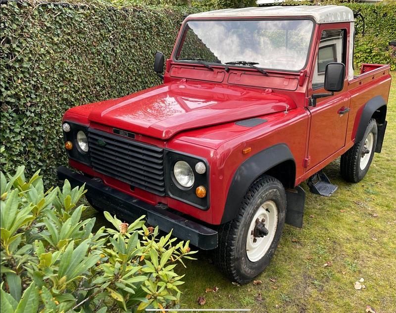 Rot Gebraucht 1991 Land Rover Defender SUV | 49.950 € - Bild 1/4
