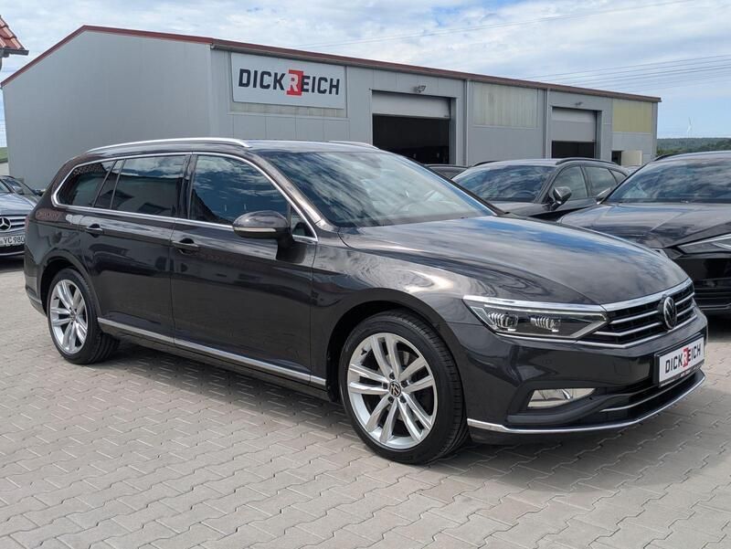 Grau Gebraucht 2021 VW Passat Elegance Kombi | 20.950 € (Fairer Preis) - Bild 1/4