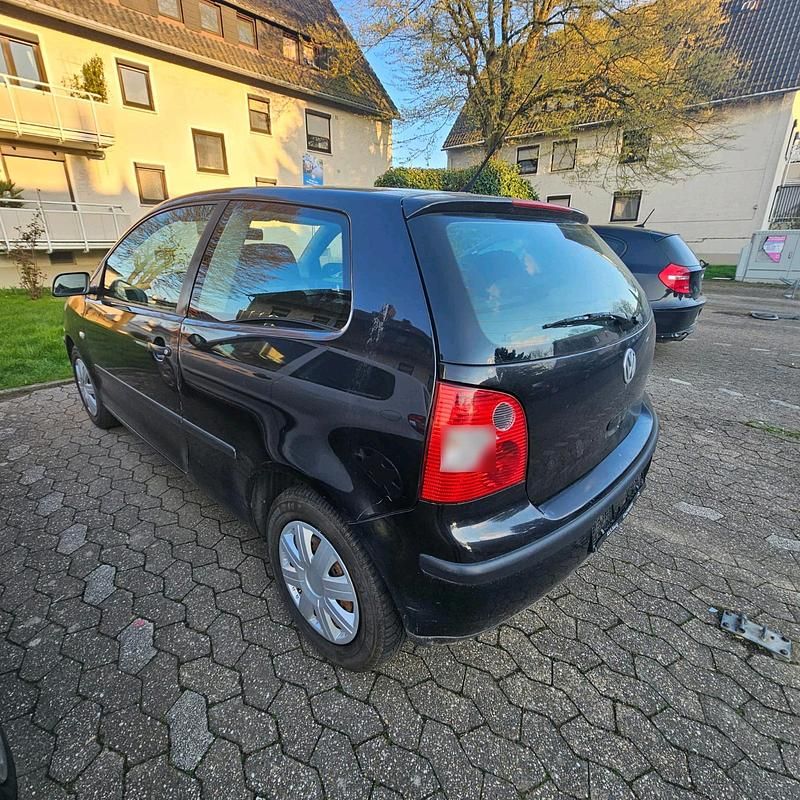 Gebraucht VW Polo 64 PS (47 kW) 2003 Schwarz Kleinwagen