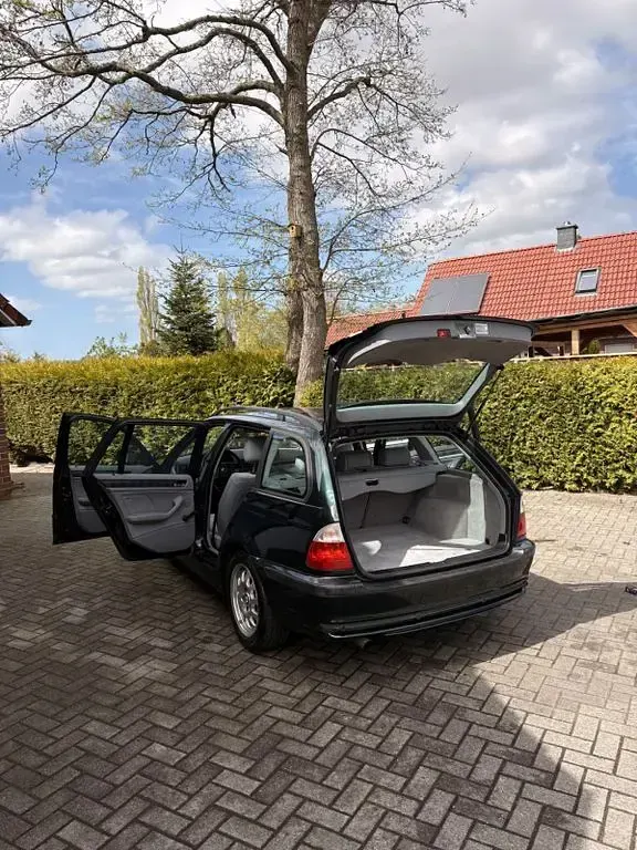 Gebraucht BMW 318 143 PS (105 kW) 2004 Grün Kombi