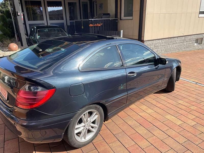 Gebraucht Mercedes C320 218 PS (160 kW) 2003 Schwarz Coupé