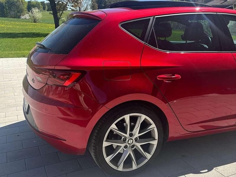 Usata Seat Leon ST 184 CV (135 kW) 2018 Rosso Station wagon