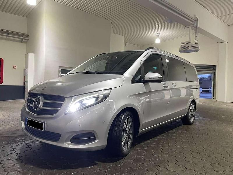 Gebraucht Mercedes V220 163 PS (119 kW) 2018 Van / Kleinbus