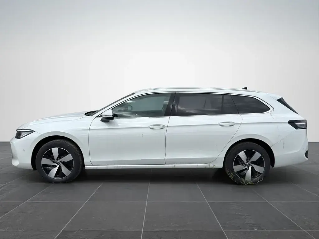 Neu VW Passat Business 150 PS (110 kW) 2026 Weiß Limousine