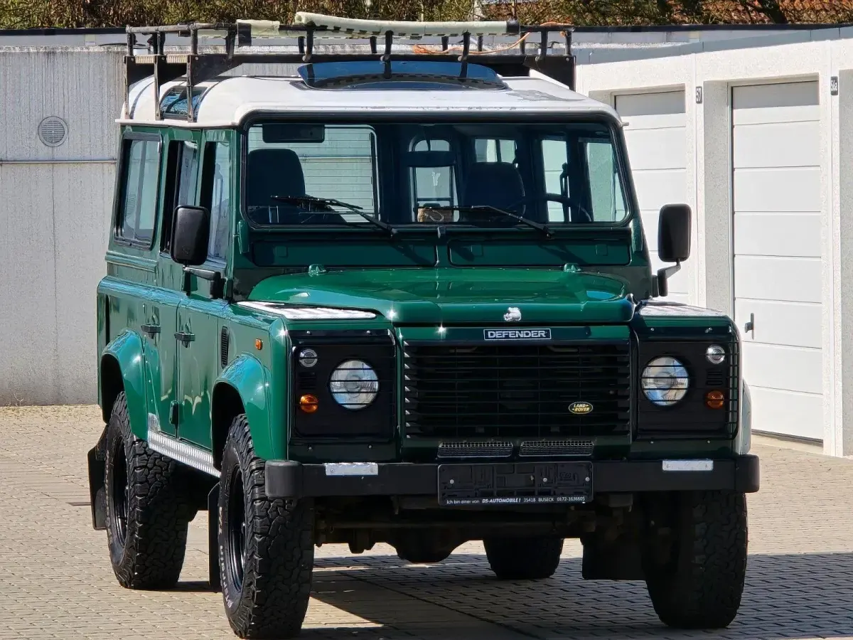 Gebraucht Land Rover Defender 122 PS (89 kW) 2003 Grün Kombi