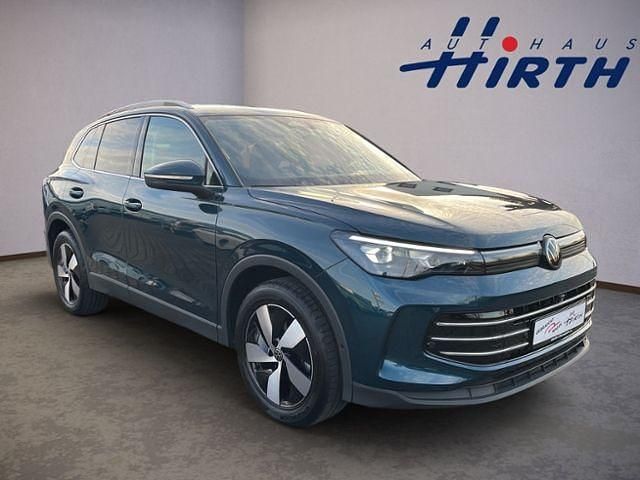 Gebraucht VW Tiguan Elegance 150 PS (110 kW) 2025 Blau metallic SUV