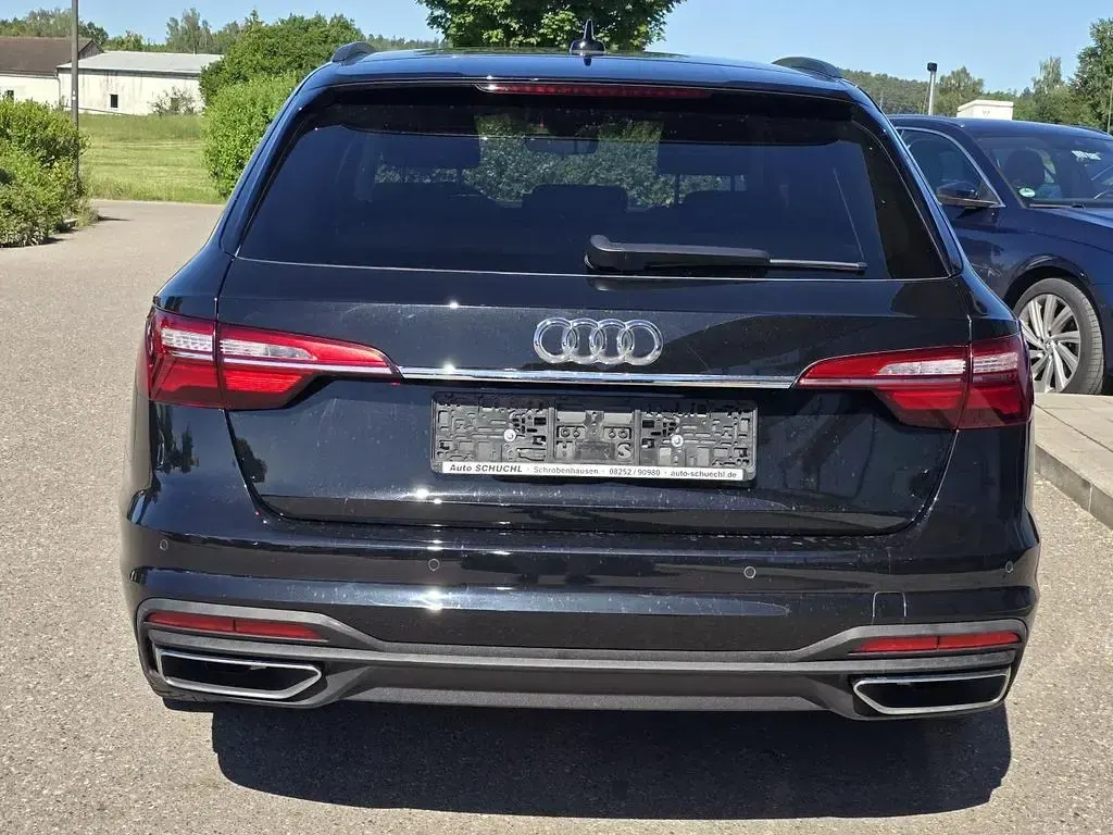 Gebraucht Audi A4 150 PS (110 kW) 2022 Mythosschwarz metallic Kombi