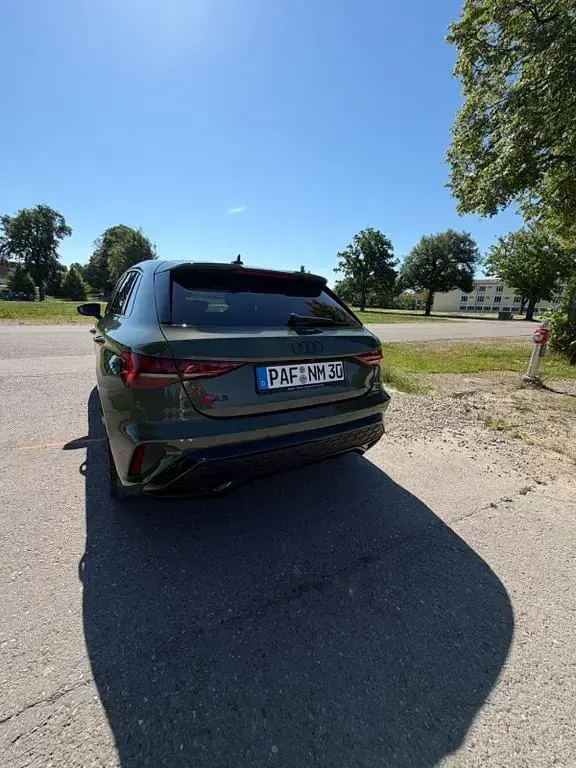 Gebraucht Audi A3 S-Line 150 PS (110 kW) 2024 Grün Limousine