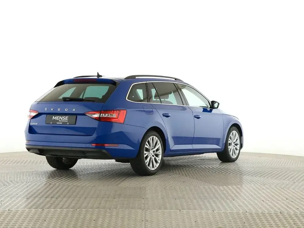 Gebraucht Skoda Superb Ambition 150 PS (110 kW) 2022 Energyblau Kombi