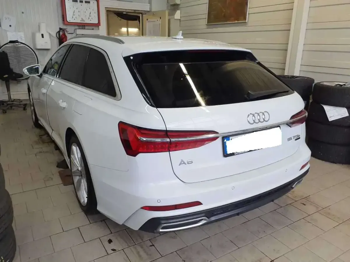 Gebraucht Audi A6 Sport 367 PS (269 kW) 2023 Gletscherweiß metallic Kombi