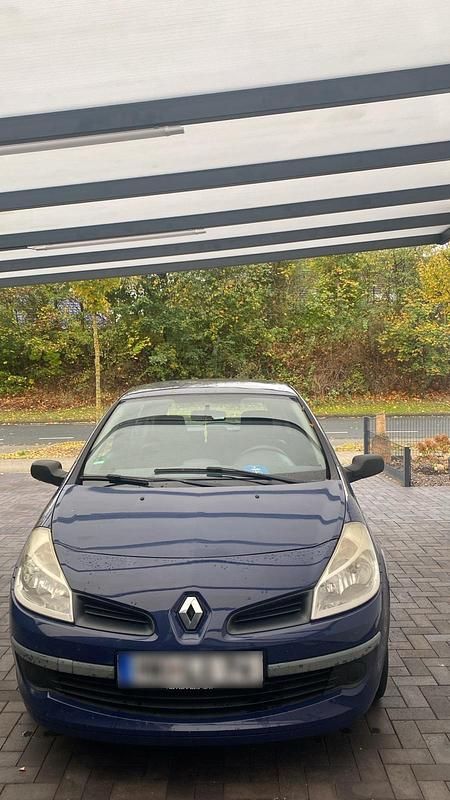 Gebraucht Renault Clio II 75 PS (55 kW) 2007 Blau Kleinwagen