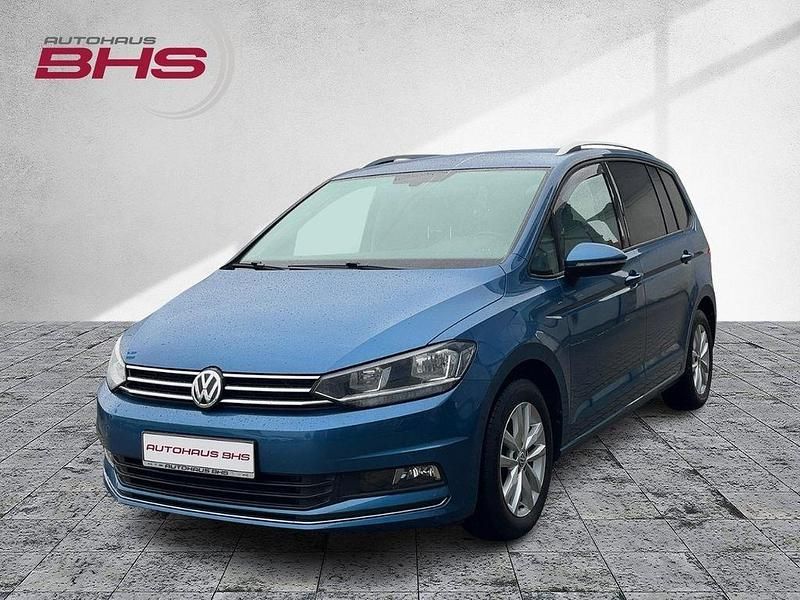 Caribbean blue (blau) Gebraucht 2019 VW Touran Join Van / Kleinbus | 17.990 € (Guter Preis) - Bild 1/4