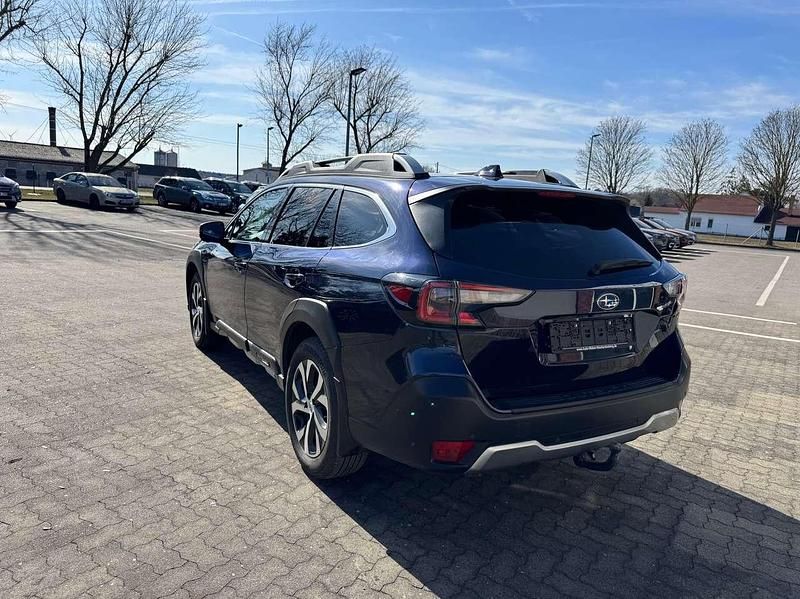 Gebraucht Subaru Outback Platinum 169 PS (124 kW) 2021 Dark blue pearl Kombi