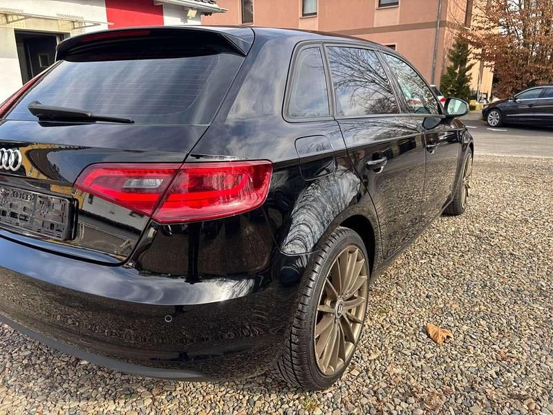 Gebraucht Audi A3 Attraction 122 PS (89 kW) 2013 Schwarz Kombi
