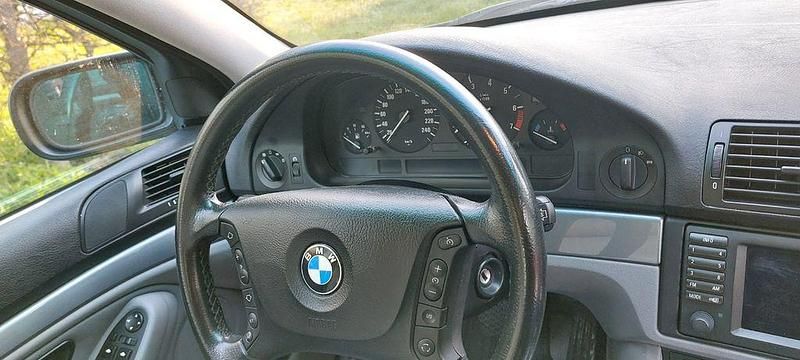 Gebraucht BMW 525 192 PS (141 kW) 2002 Blau Limousine