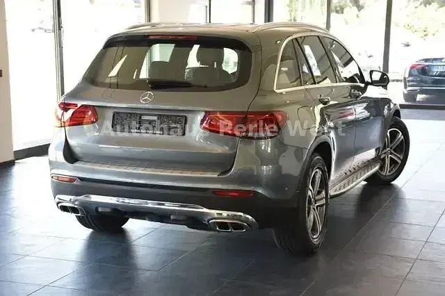 Gebraucht Mercedes GLC220 Exclusive 194 PS (142 kW) 2020 Grau SUV