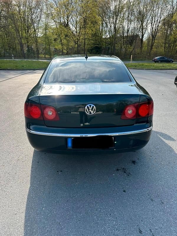 Usata VW Phaeton 237 CV (174 kW) 2008 Verde Berlina