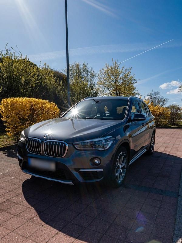 Gebraucht BMW X1 xLine 190 PS (139 kW) 2015 Grau SUV