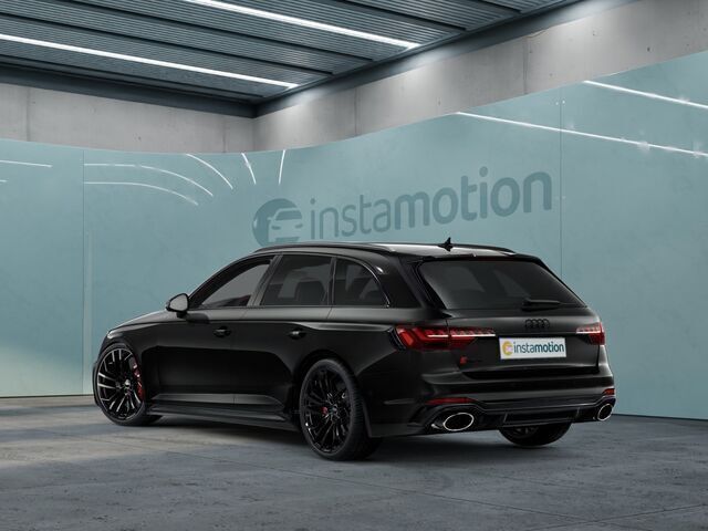Gebraucht Audi RS4 Ambiente 450 PS (330 kW) 2024 Schwarz Kombi
