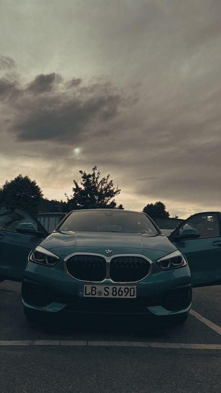 Gebraucht 2022 BMW 120 Sport Line Kleinwagen | 26.500 € (Fairer Preis) - Bild 1/4