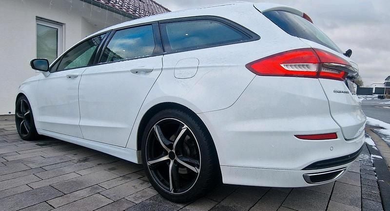 Weiß Gebraucht 2019 Ford Mondeo Sport Kombi | 8.900 € (Guter Preis) - Bild 1/4