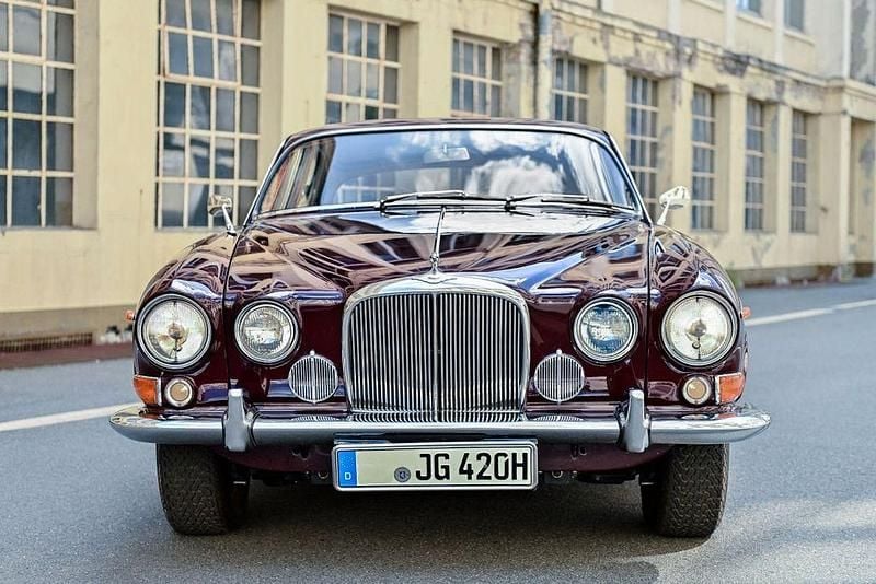 Rot Gebraucht 1969 Jaguar MK X Limousine | 38.000 € - Bild 1/4
