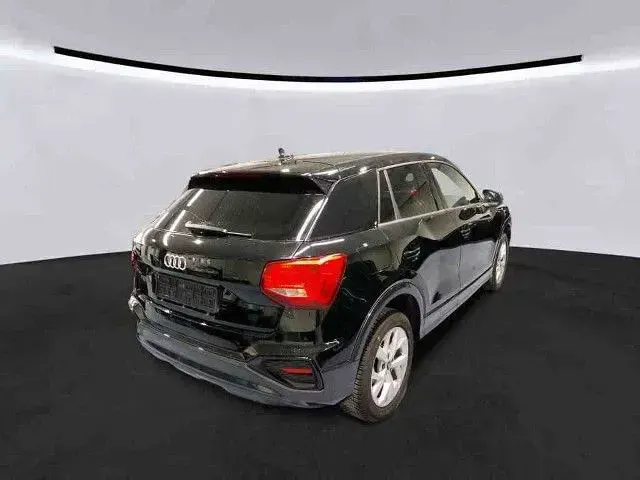 Gebraucht Audi Q2 Advanced Plus 150 PS (110 kW) 2023 Mythosschwarz metallic (metallic) SUV
