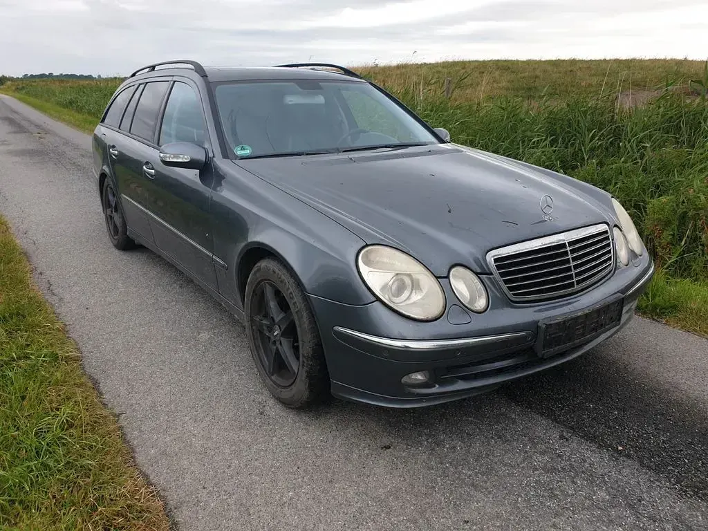 Gebraucht Mercedes C320 Avantgarde 224 PS (164 kW) 2006 Grau Limousine