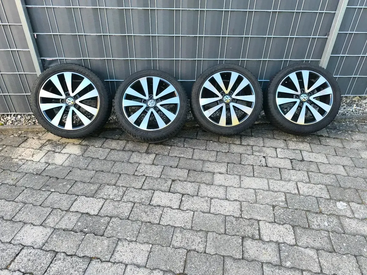 Gebraucht VW Golf VI Trendline 80 PS (58 kW) 2009 Weiß Kleinwagen