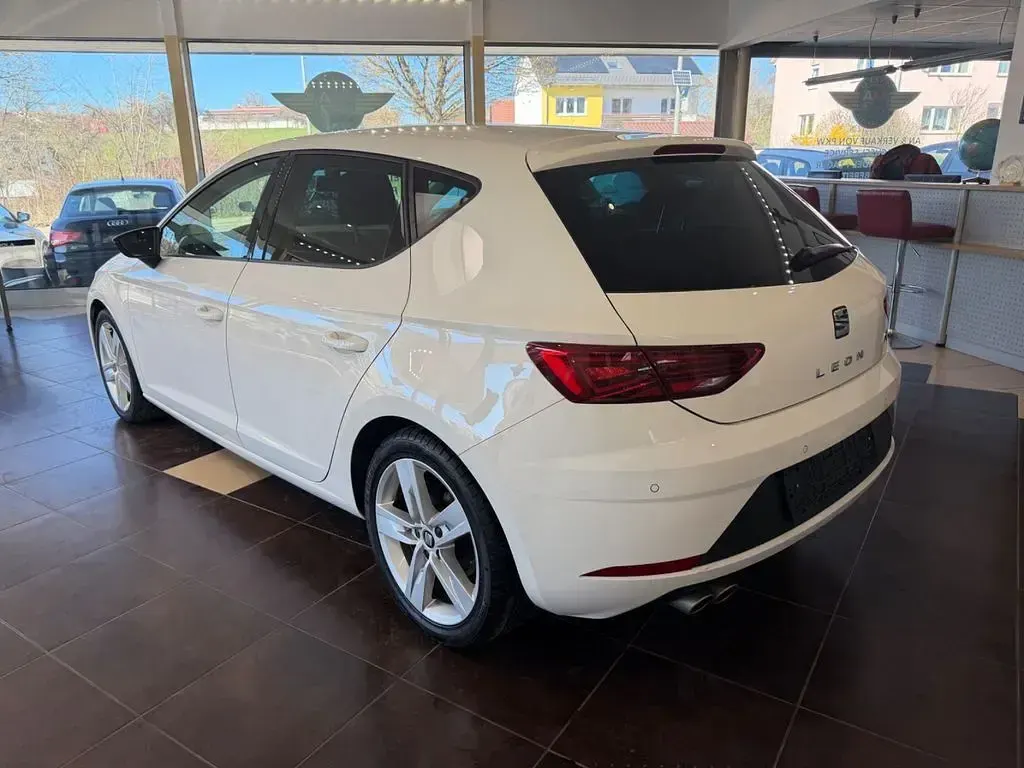 Gebraucht Seat Leon FR 150 PS (110 kW) 2019 Weiß Limousine