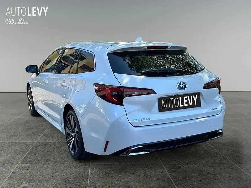 Neu Toyota Corolla 196 PS (144 kW) 2026 Weiß Kombi