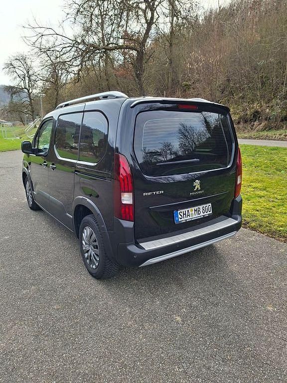 Gebraucht Peugeot Rifter Active 131 PS (96 kW) 2022 Schwarz Van / Kleinbus