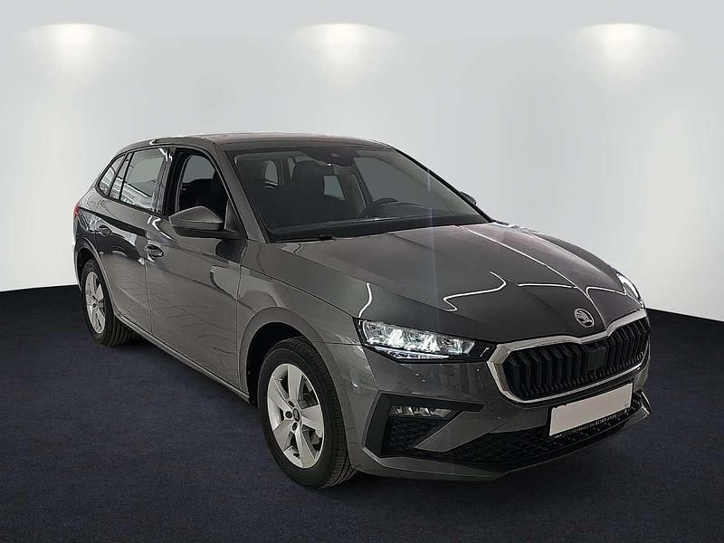 Neu Skoda Scala Selection 150 PS (110 kW) 2026 Graphitegrau metallic Kleinwagen