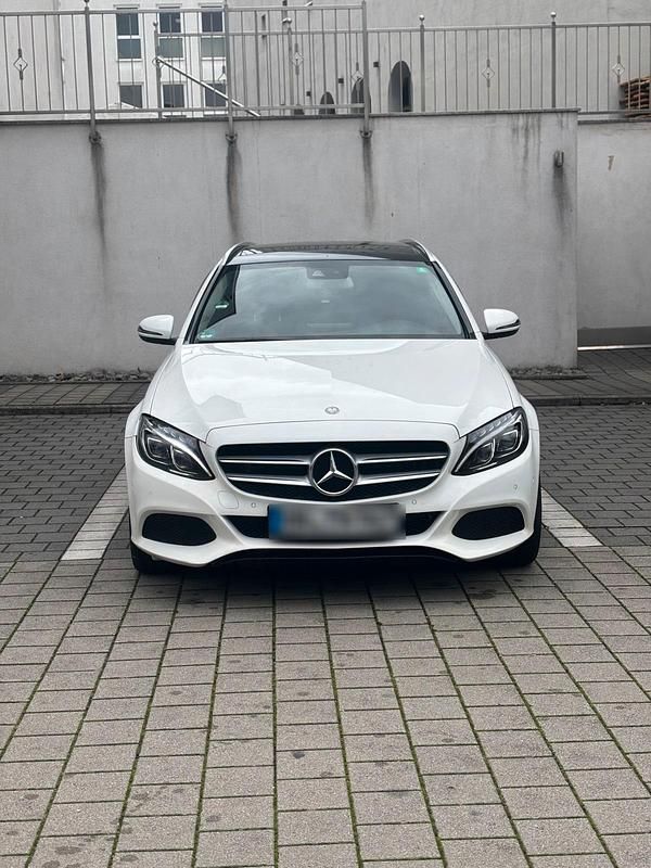 Weiß Gebraucht 2015 Mercedes C250 Kombi | 12.000 € (Guter Preis) - Bild 1/4