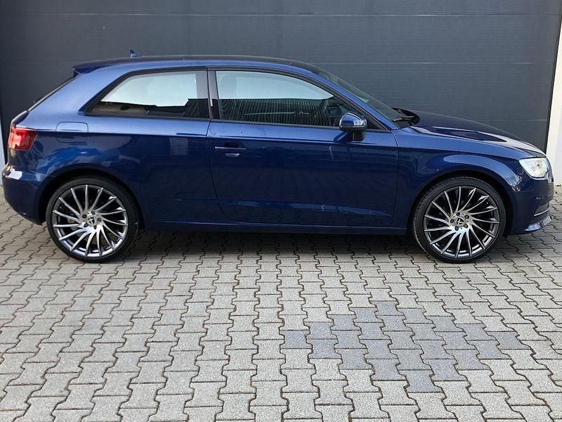 Gebraucht Audi A3 Attraction 188 PS (138 kW) 2013 Blau Limousine