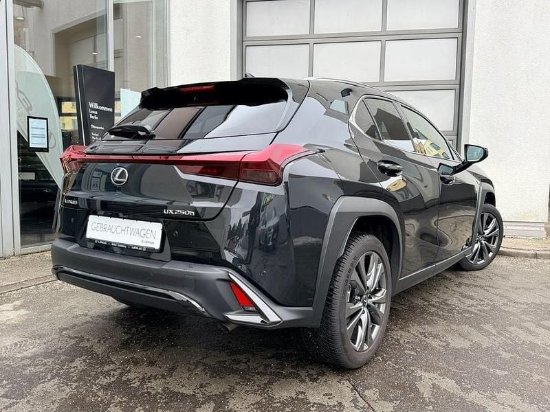 Gebraucht Lexus UX 250h Sport Design Packet 184 PS (135 kW) 2024 Schwarz SUV