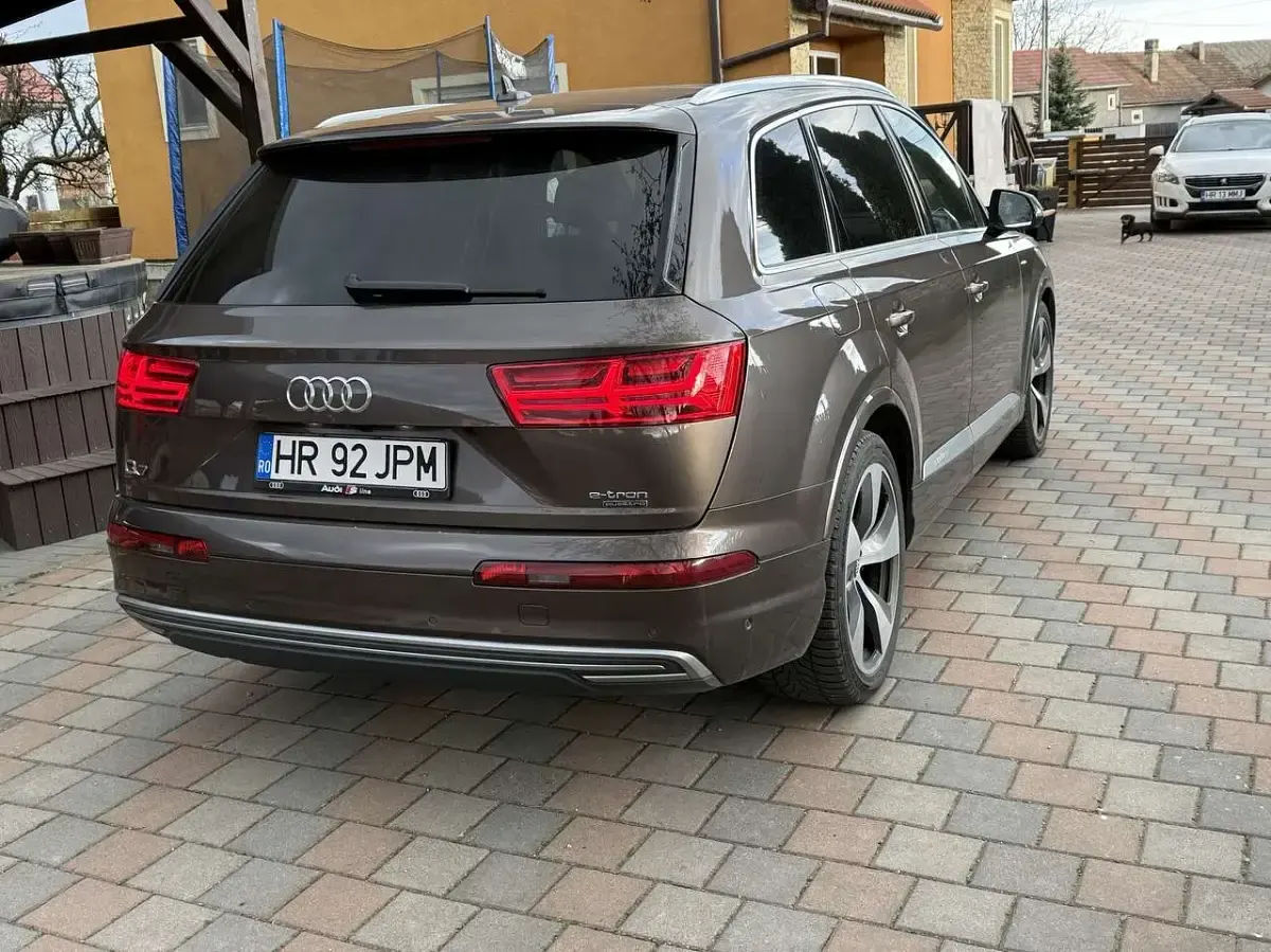 Gebraucht Audi e-tron 339 kW (462 PS) 2018 Braun SUV