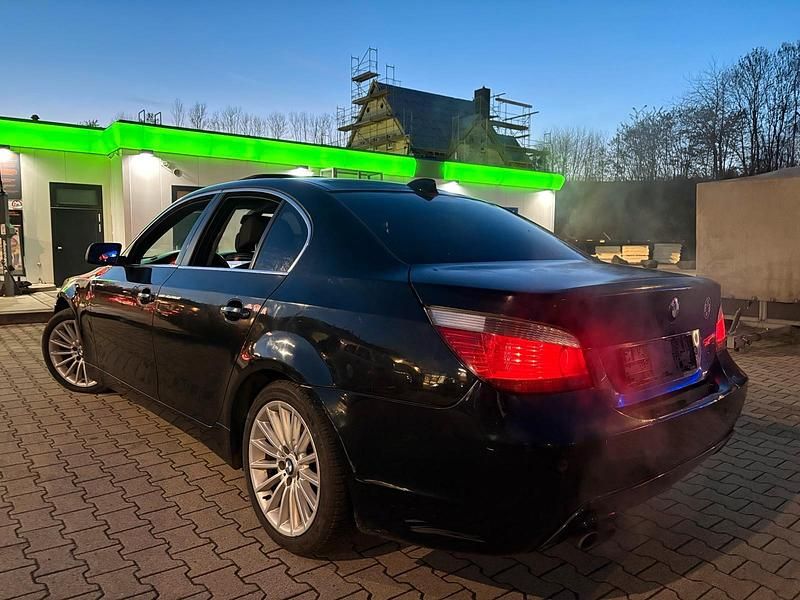 Gebraucht BMW 525 M Sport 194 PS (142 kW) 2005 Schwarz Limousine
