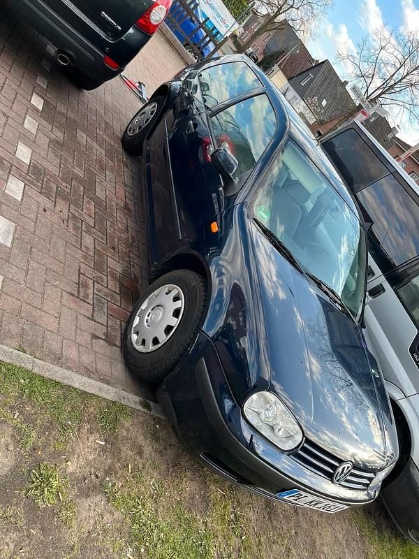 Gebraucht VW Golf IV 101 PS (74 kW) 2001 Blau Kleinwagen