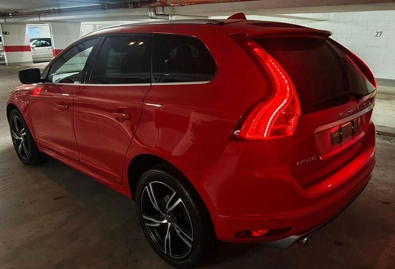 Gebraucht Volvo XC60 R-Design 150 PS (110 kW) 2017 Rot SUV